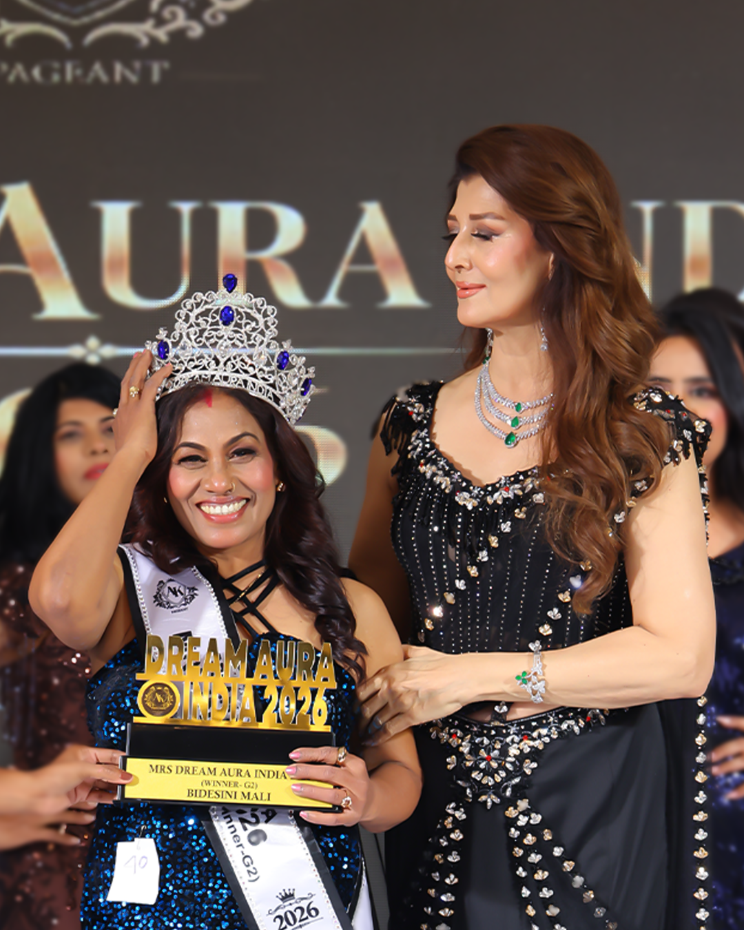 Bidesini Mali crowned Mrs Dream Aura India 2026 G-2 Winner on the grand finale stage