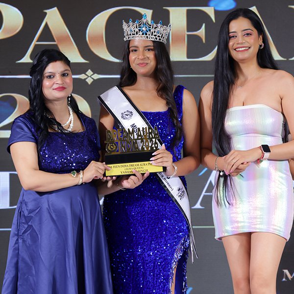 Miss Teen 3rd Runner Up crowning 