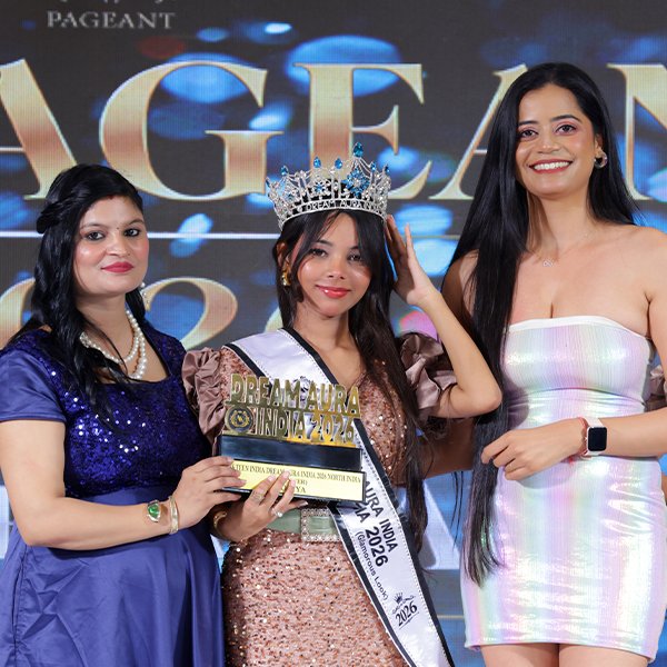 Miss Teen North India Winnner crowning 